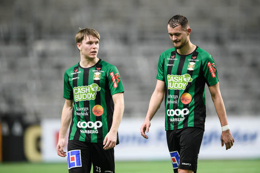 Varbergs Anton Liljenbäck och Astrit Seljmani deppar