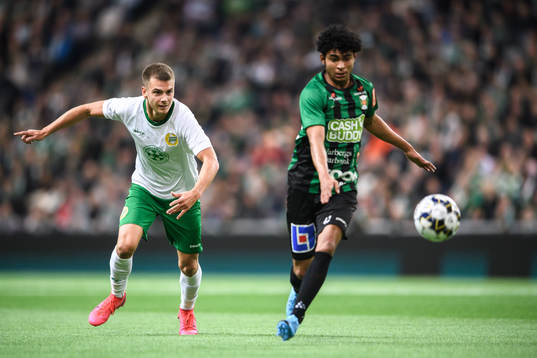 Hammarbys Alexander Kacaniklic och Varbergs Adama Fofana