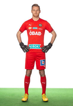 Örebro målvakt Jake McGuire