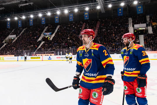Djurgårdens Patrik Berglund och Dick Axelsson deppar