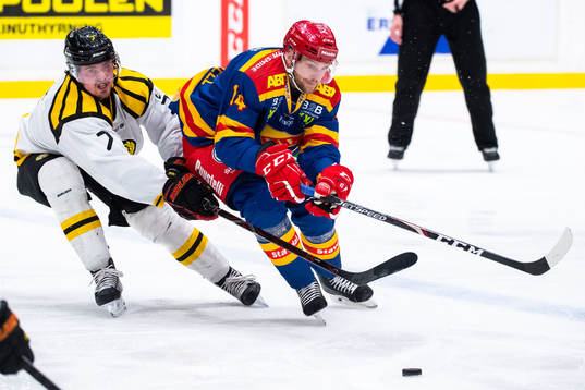 Brynäs Marcus Björk och Djurgårdens Tom Wandell