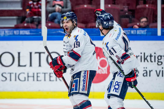 Linköpings Joe Whitney och Broc Little jublar