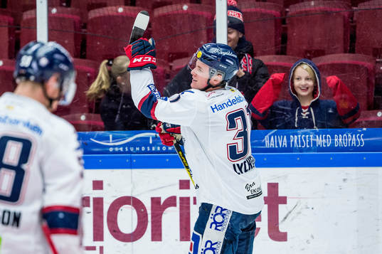 Linköpings Olle Lycksell jublar