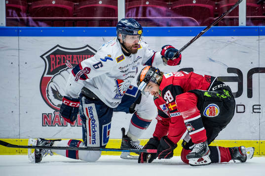 Linköpings Jonas Holös mot Malmö Redhawks Adam Brodecki