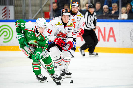 Rögles Anton Bengtsson och Örebros Ryan Stoa