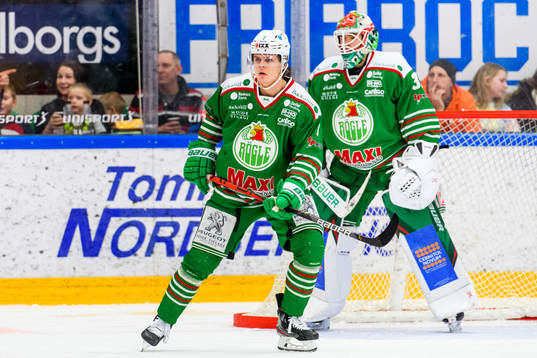 Rögles Erlend Lesund och målvakt Roman Will