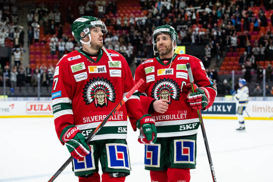 Frölundas Sebastian Stålberg och Joel Lundqvist  deppar