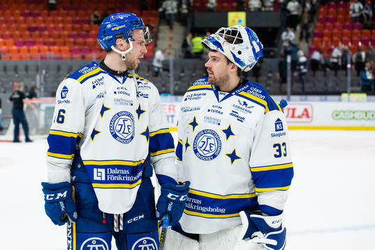 Leksands Daniel Gunnarsson och målvakt Axel Brage