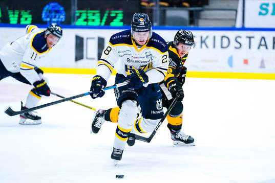 s Johannes Kinnvall och Skellefteås Tuomas Kiiskinen
