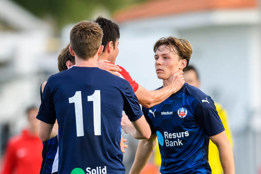 Tekstilshchiks Aleksandr Chibirov tar strypgrepp på