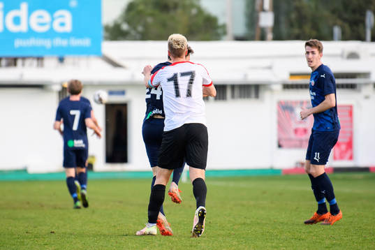 Tekstilshchiks Denis Fomin puttar Helsingborgs Filip
