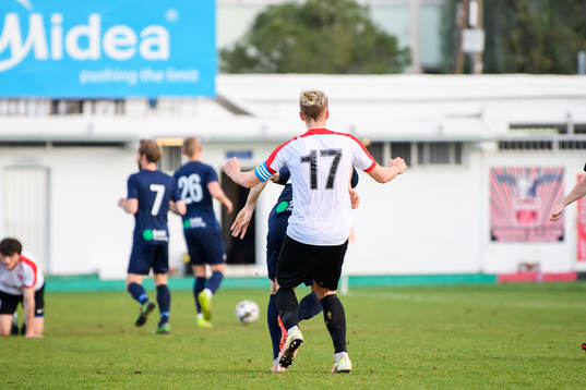 Tekstilshchiks Denis Fomin puttar Helsingborgs Filip