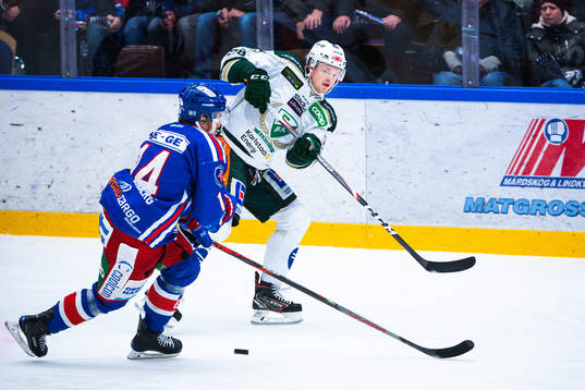 Färjestads Linus Arnesson och Oskarshamns Pontus Netterberg
