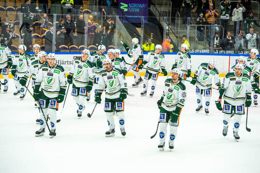 Färjestads spelare jublar