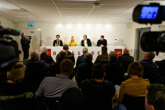 klubbchef Stefan Andreasson, Johan Larsson, ordförande