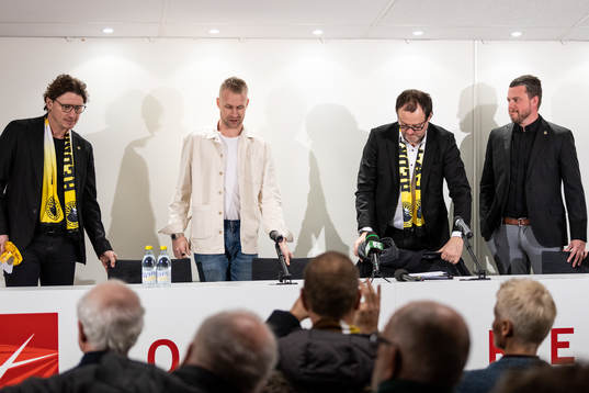 klubbchef Stefan Andreasson, nyförvärvet Johan Larsson,