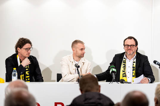 klubbchef Stefan Andreasson, nyförvärvet Johan Larsson