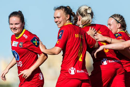 Rebecka Holum and Synne Masdal of Røa celebrate