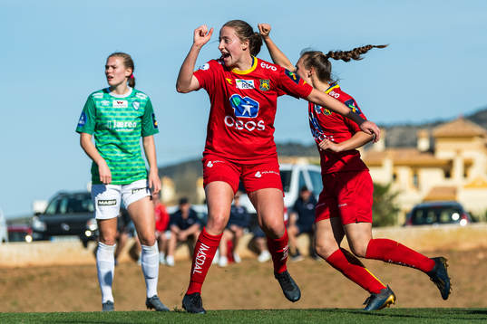 Ragne Hagen Svastuen of Røa celebrates