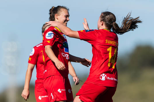 Synne Masdal celebrate with Ragne Hagen Svastuen