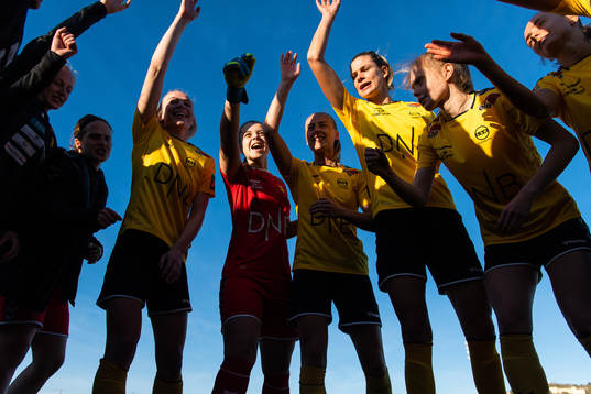 Mia Authen, goalkeeper Idun Jørgensen, Anja Sønstevold,