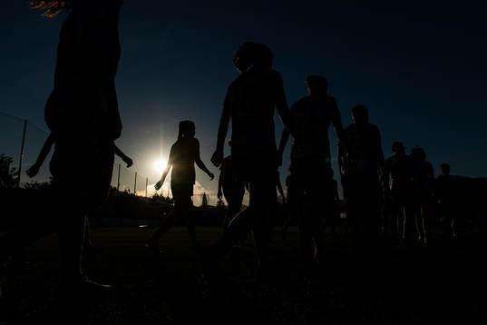 The players enter the pitch