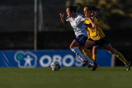 Johanne Fridlund of Kolbotn and Anja Sønstevold of LSK