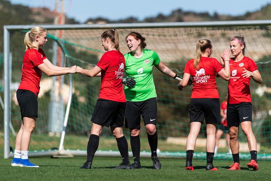 Tora Ose, Åsne Takle Eide and goalkeeper Moa Edrud and  of