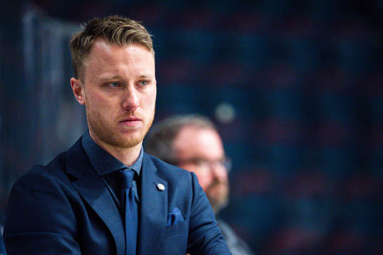 s tränare Joakim Engström