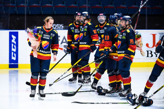 Djurgårdens Julia Östlund uppmärksammas