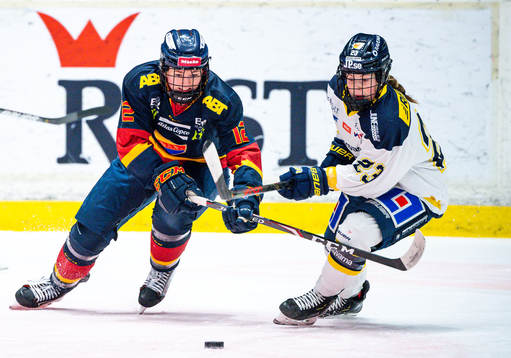 s Sanni Hakala