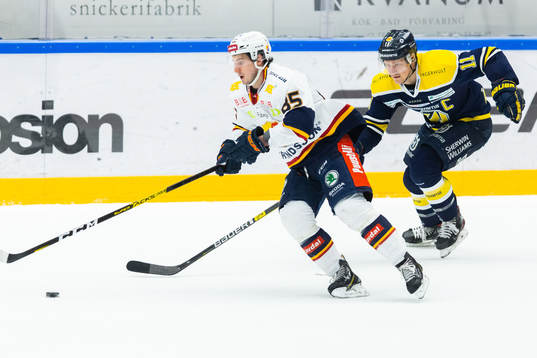 s Simon Önerud