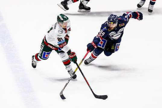 Frölundas Ryan Lasch och Linköpings Jimmy Andersson
