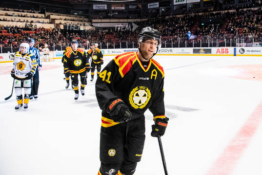 Brynäs Greg Scott jublar