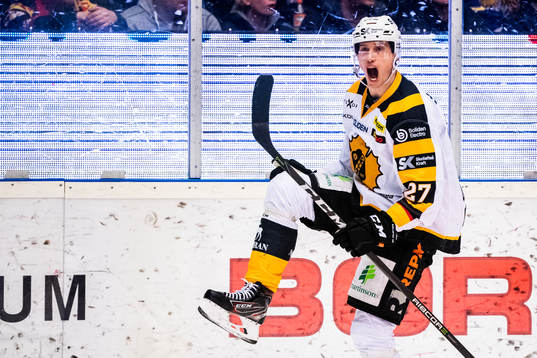 Skellefteås Robin Alvarez jublar