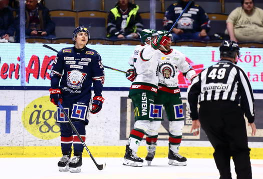 Linköpings Max Lindroth deppar medan Frölundas Joel