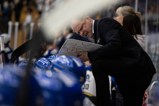Leksands assisterande tränare Per-Erik Eklundunder