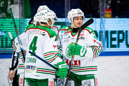 Rögles Anton Bengtsson jublar