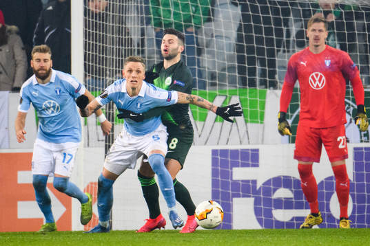 Renato Steffen of Wolfsburg and Sören Rieks of Malmö FF