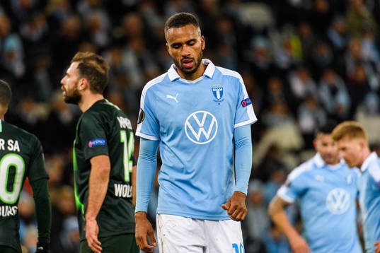 Isaac Kiese Thelin of Malmö FF looks dejected
