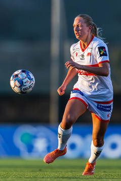 Lisa Fjeldstad Naalsund of Sandviken