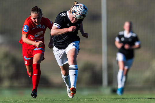 Bläddra bland fler bilder av Football, Women, Pre-Season Friendly, Arna-Bjørnar - Rosenborg