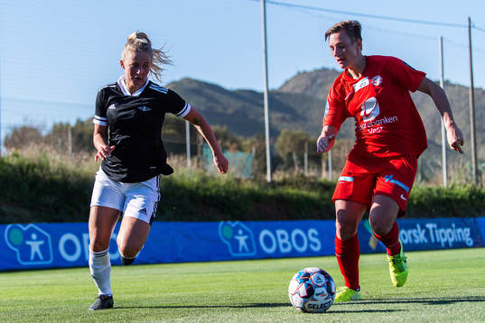 Maiken Bakke of Rosenborg and Kristina Erman of