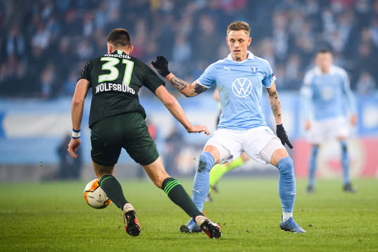 Robin Knoche of Wolfsburg and Sören Rieks of Malmö FF