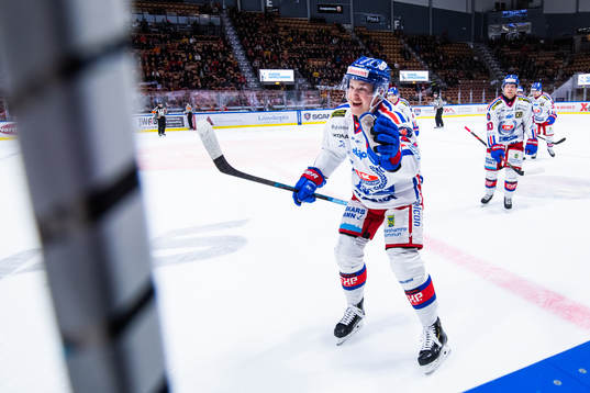 Oskarshamns Jonas Engström jublar