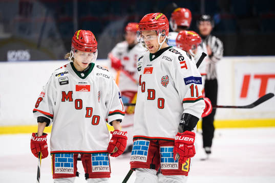 Modos Iikka Kangasniemi och Johan Forsberg deppar