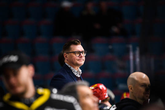 Modos tränare Björn Hellkvist