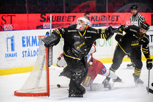 s målvakt Mika Järvinen