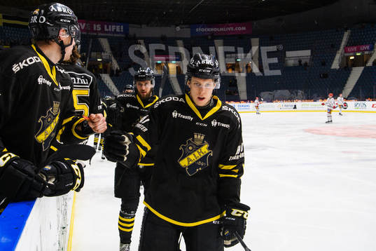 s Emil Aronsson jublar