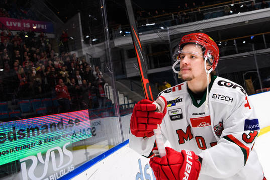 Modos Victor Berglund jublar